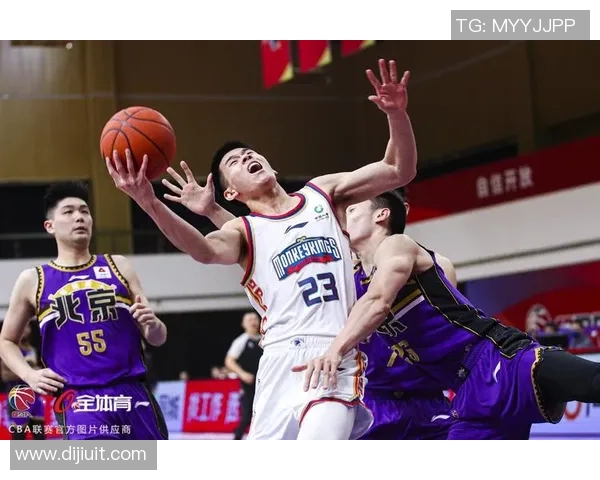 南京篮球队荣登篮球意识排行榜第一名引发广泛关注与讨论